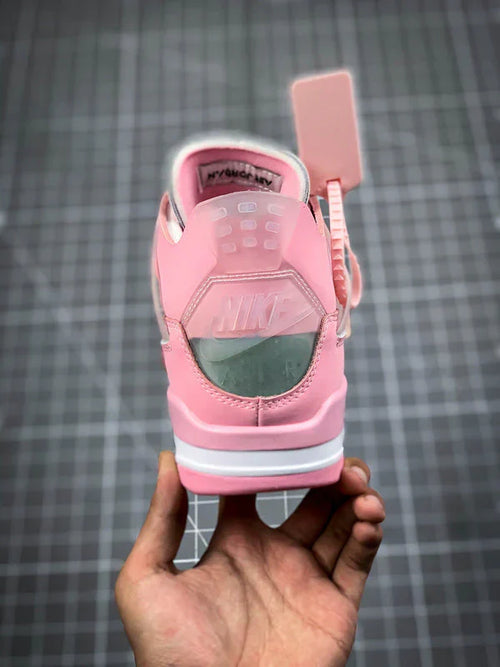 AIR JORDAN 4