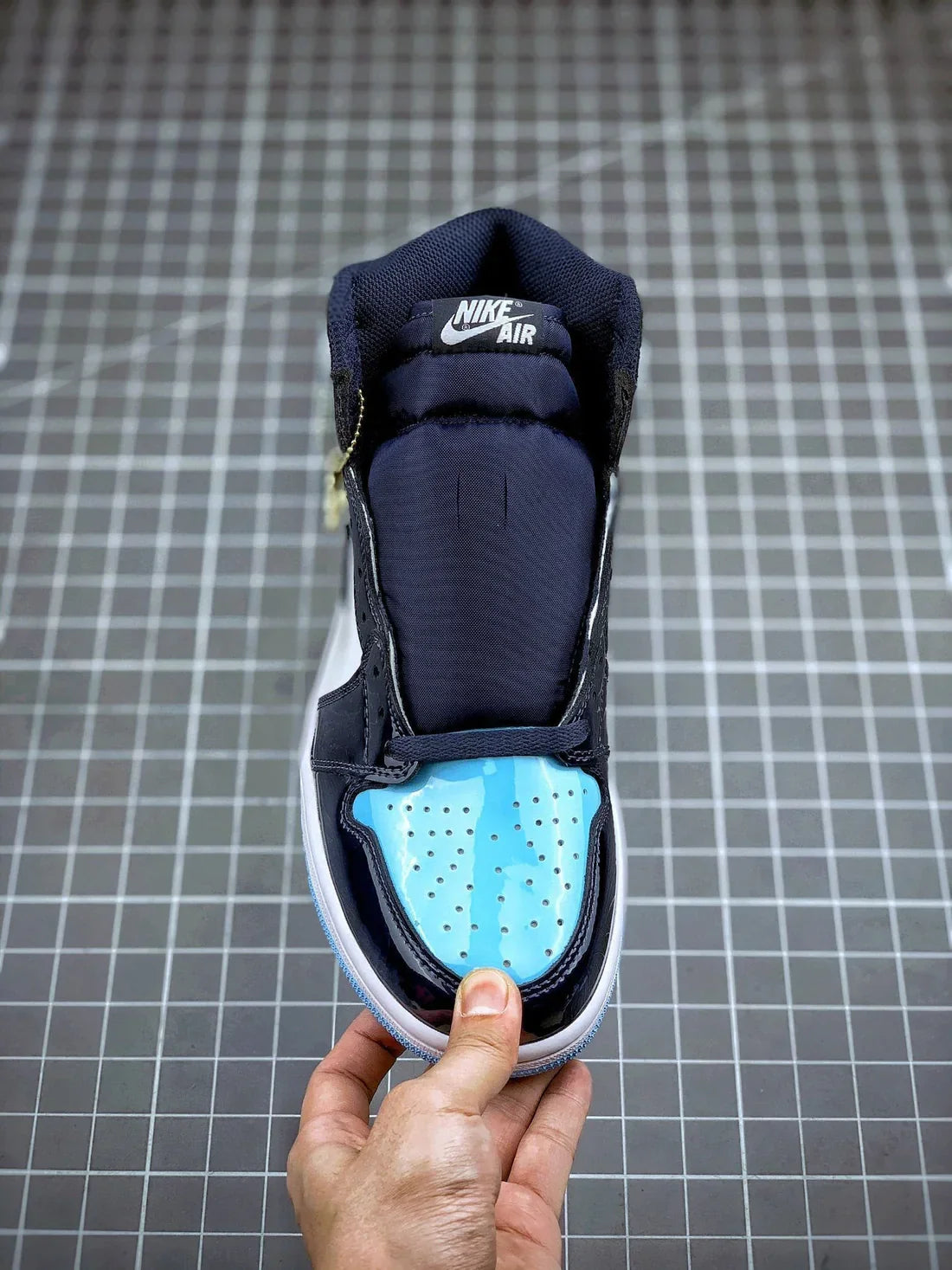 (AIR JORDAN 1 HIGH